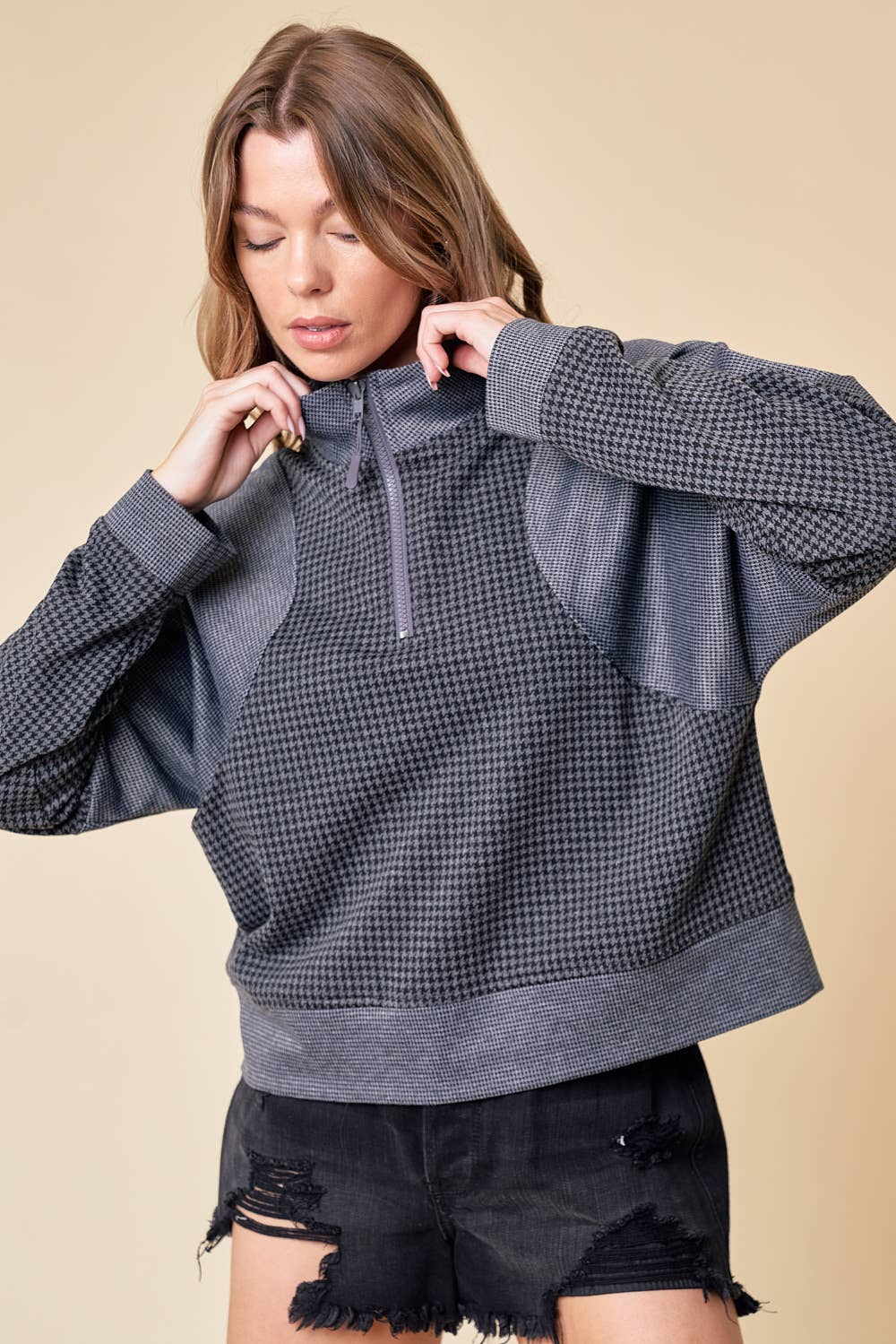 Nora Checkered Sweatshirt