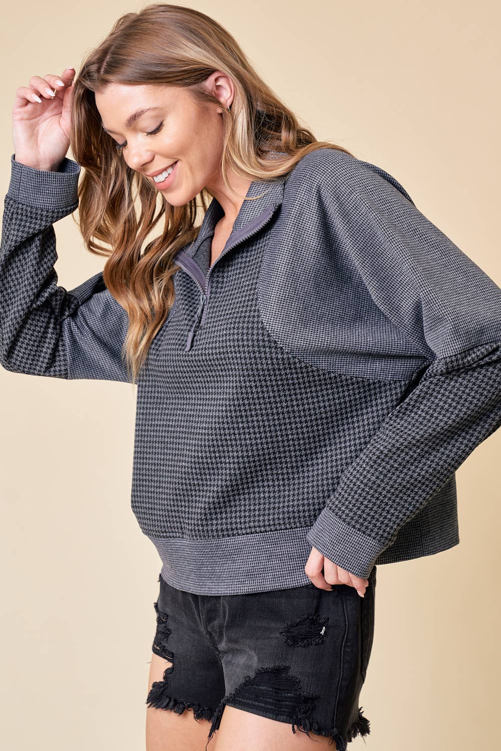 Nora Checkered Sweatshirt