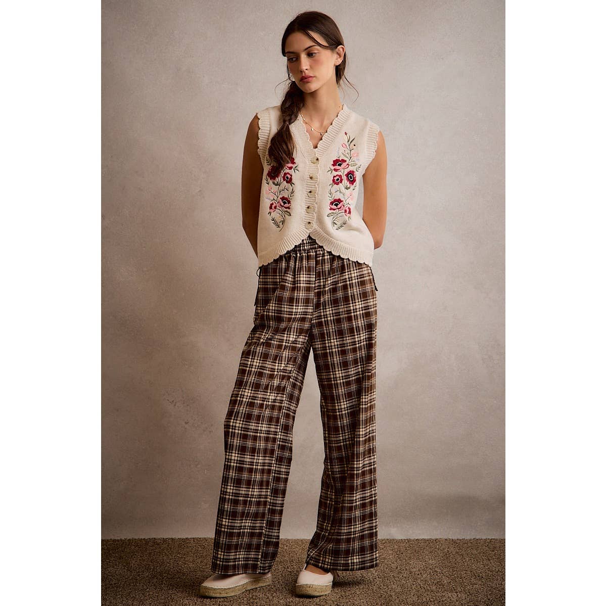 Floral Embroidered Sweater Vest