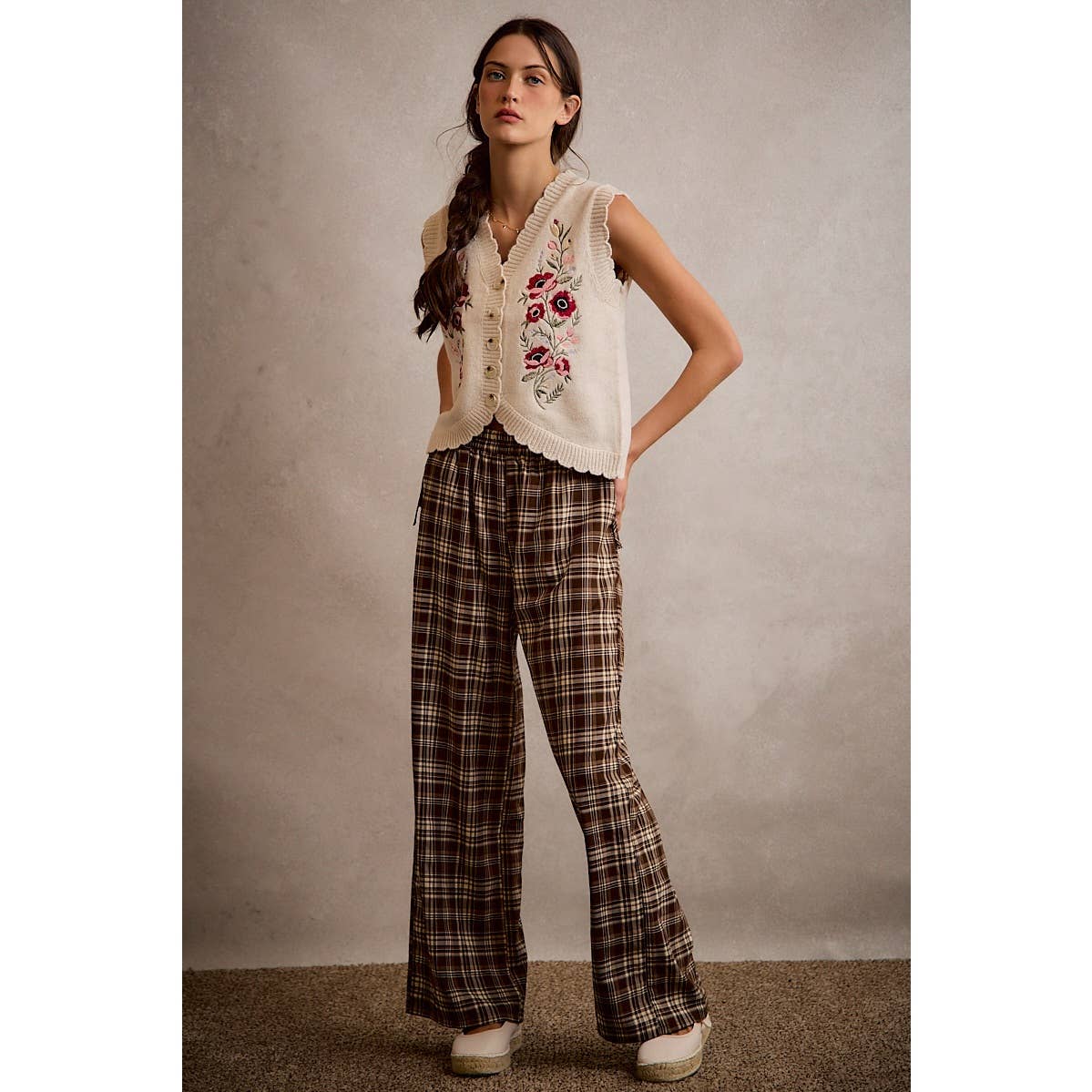 Floral Embroidered Sweater Vest